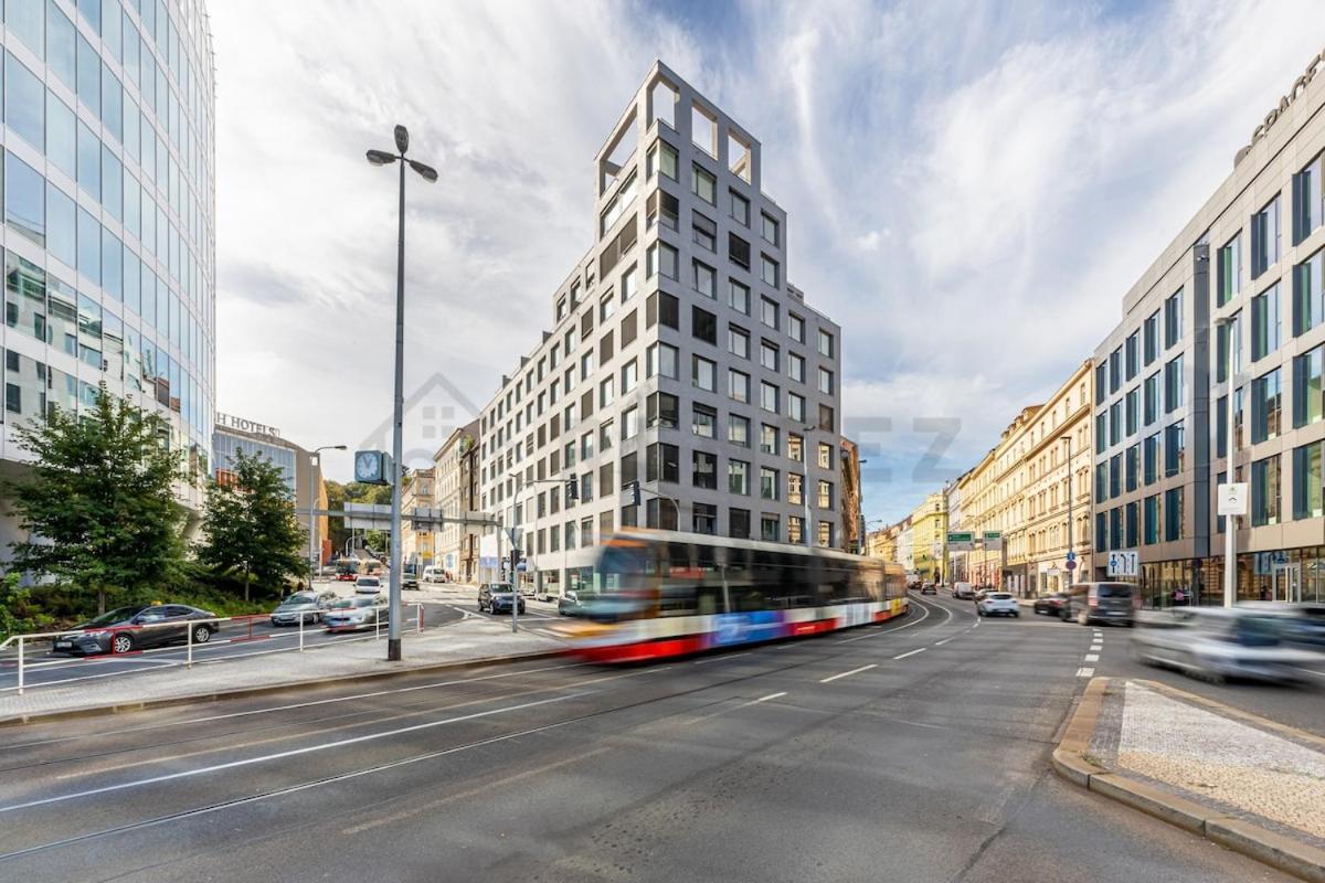 Mymozart Lux With Parking Included Prag
